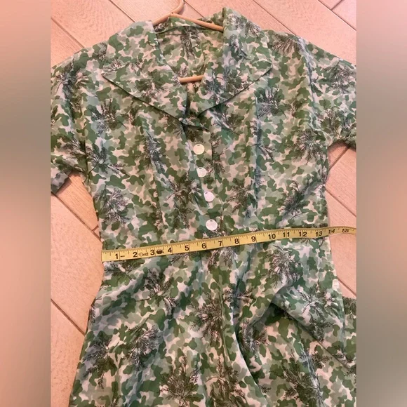 Vintage Floral Green Button-Up Dress - Picture 4 of 8
